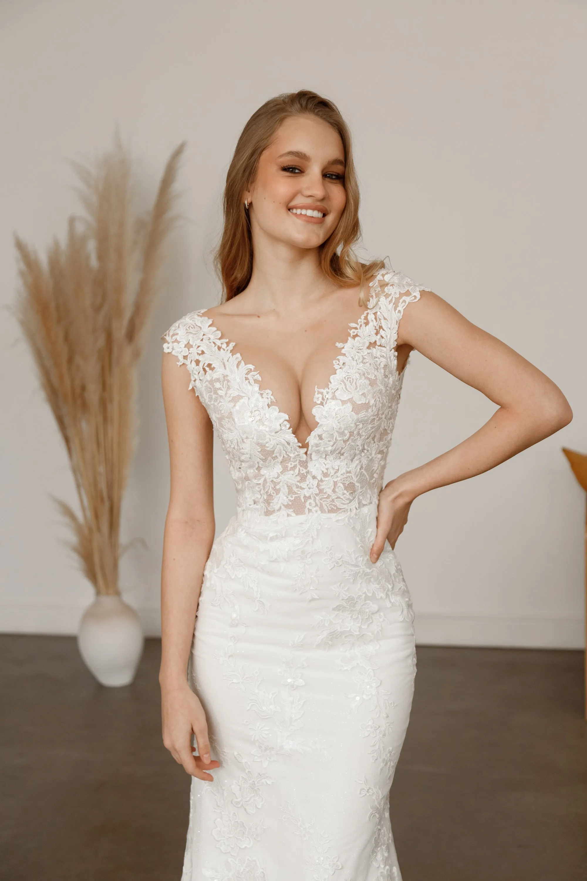 2 in 1 Lace Wedding Dress Airis with Detachable Skirt