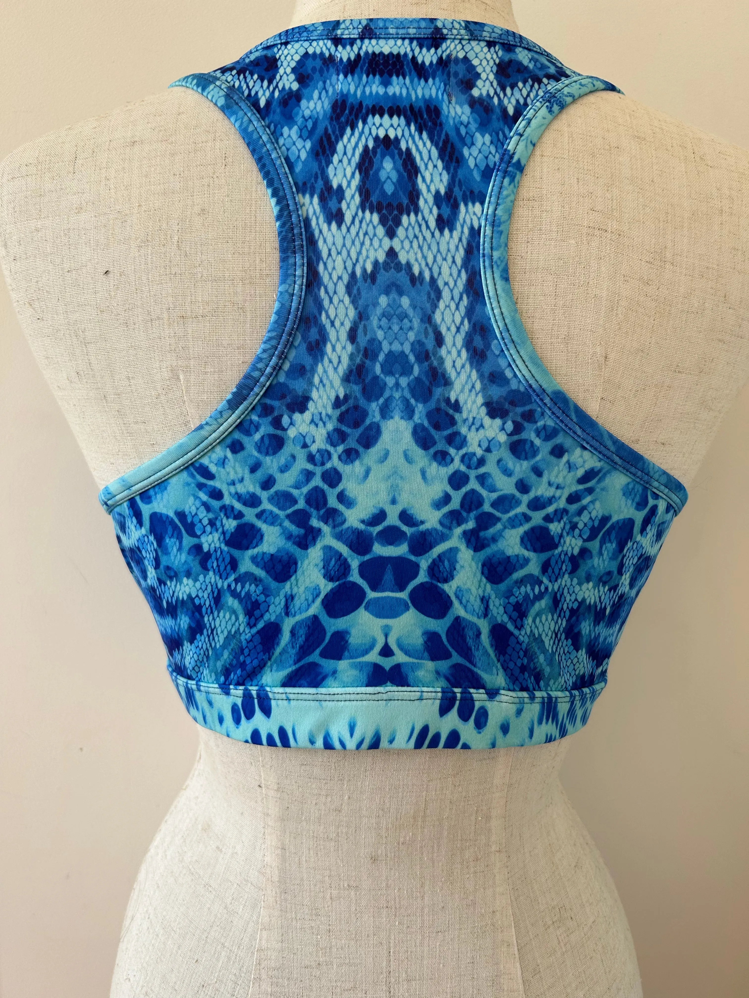 Cropped racer back top blue reptile