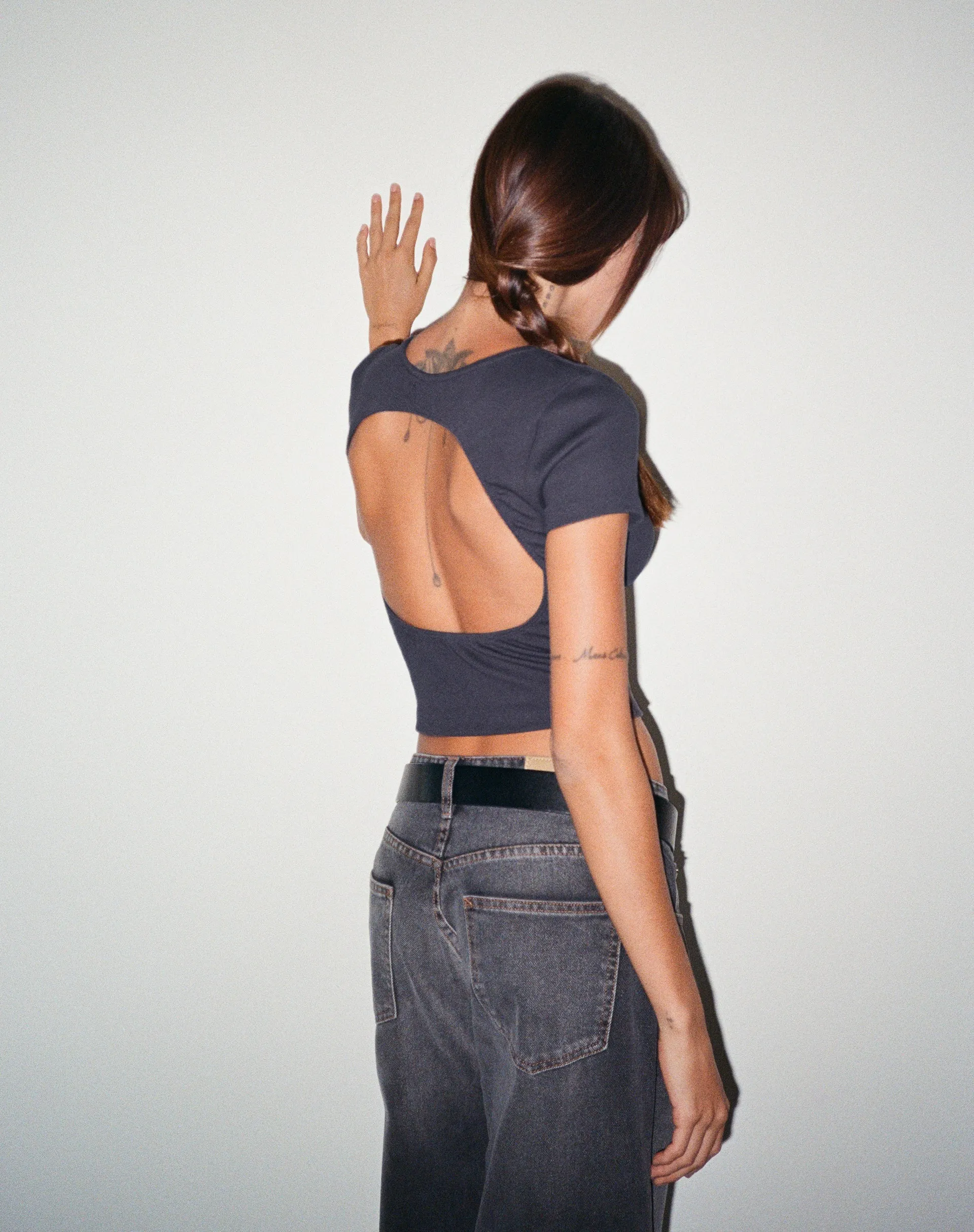 Elyto Ribbed Open Back Top in Beluga Grey