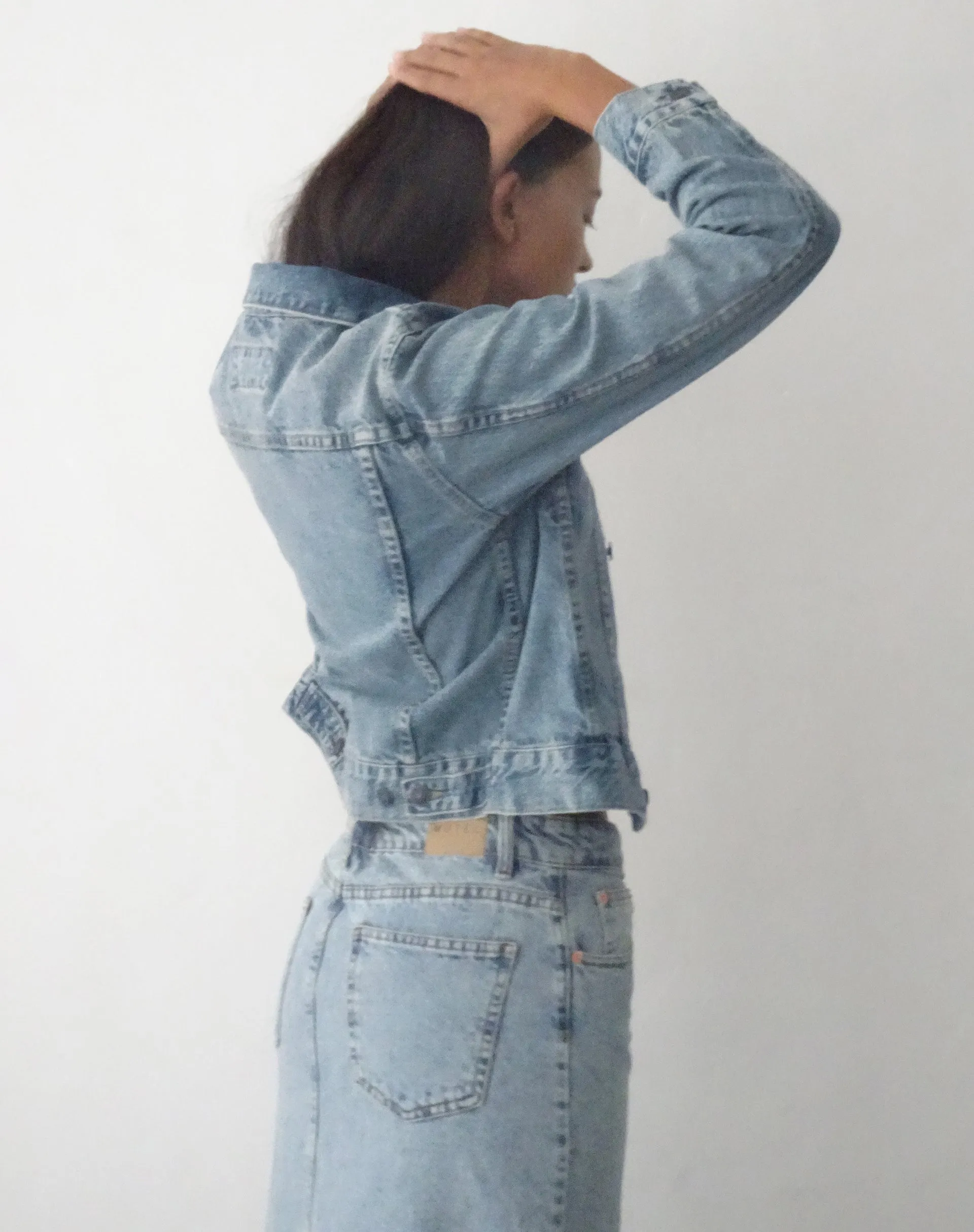 Fitted Denim Jacket in Blue Wash