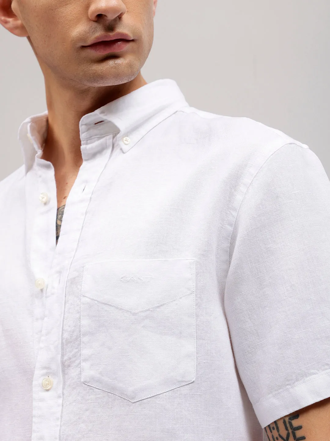 Gant Men White Solid Button-down Collar Short Sleeves Linen Shirt