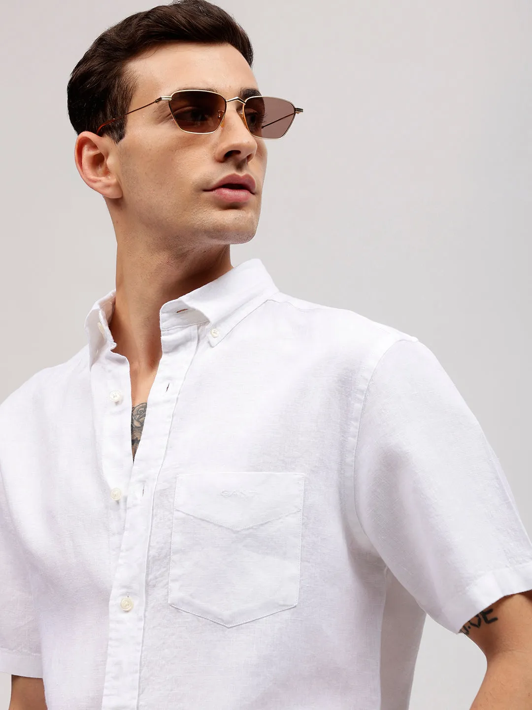 Gant Men White Solid Button-down Collar Short Sleeves Linen Shirt