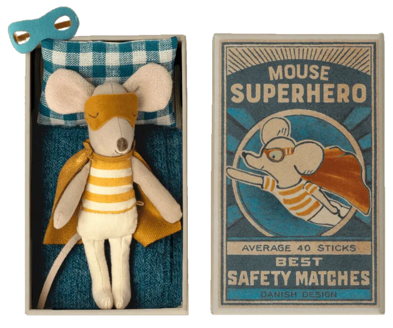 Maileg - Souris - Petit Frère Super-Héro dans sa Boîte||Maileg - Little Brother Super Hero Mouse in Matchbox