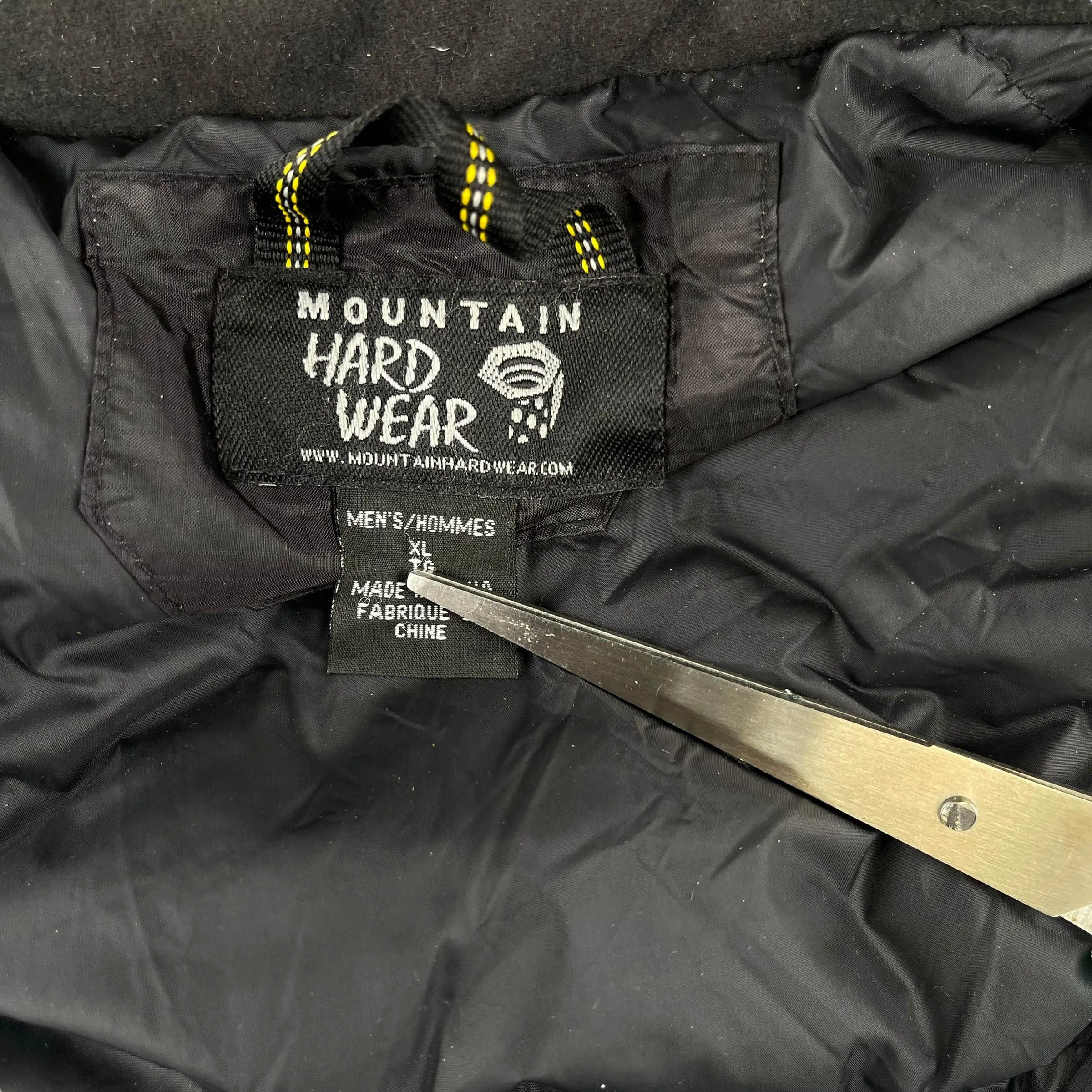 Vintage Mountain Hardwear Air Shield Puffer Jacket (XL)